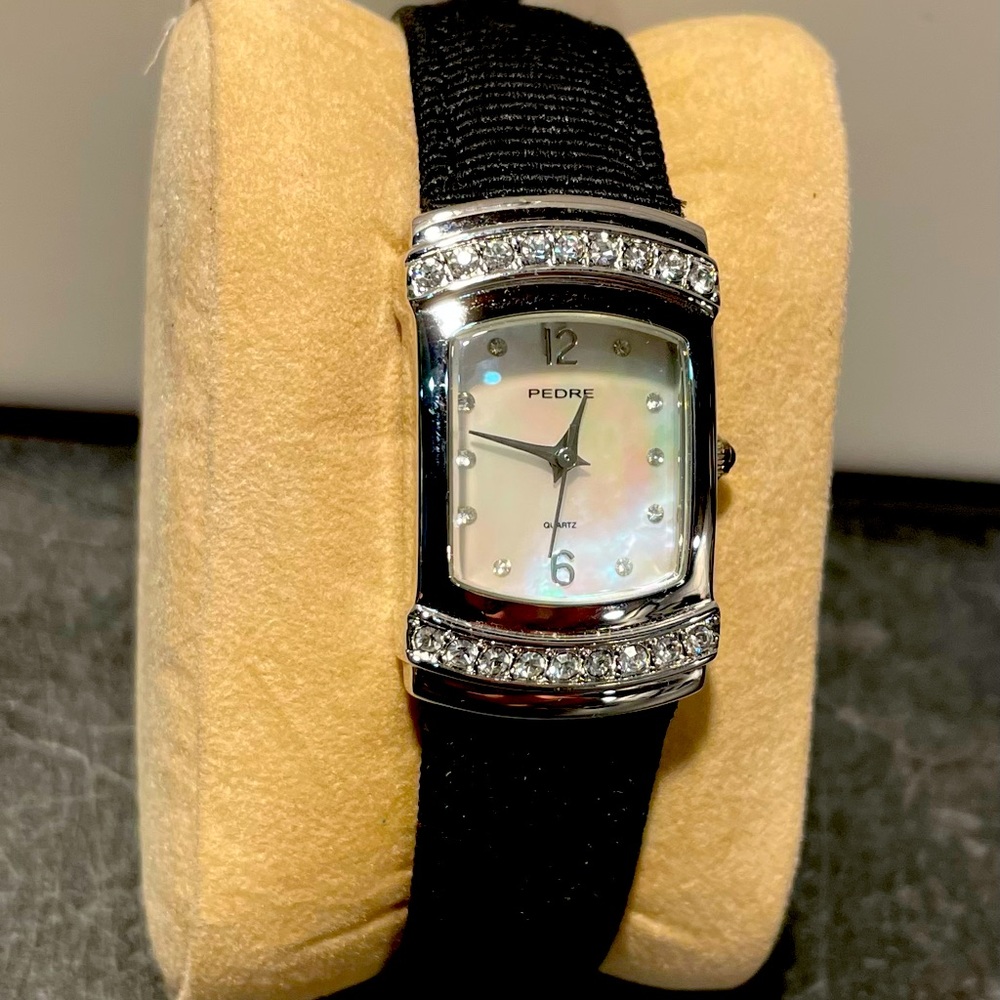 SALE!!! 2 for 30 Ladies Pedre Leather Band Watch- NWOT- New Battery
(13)